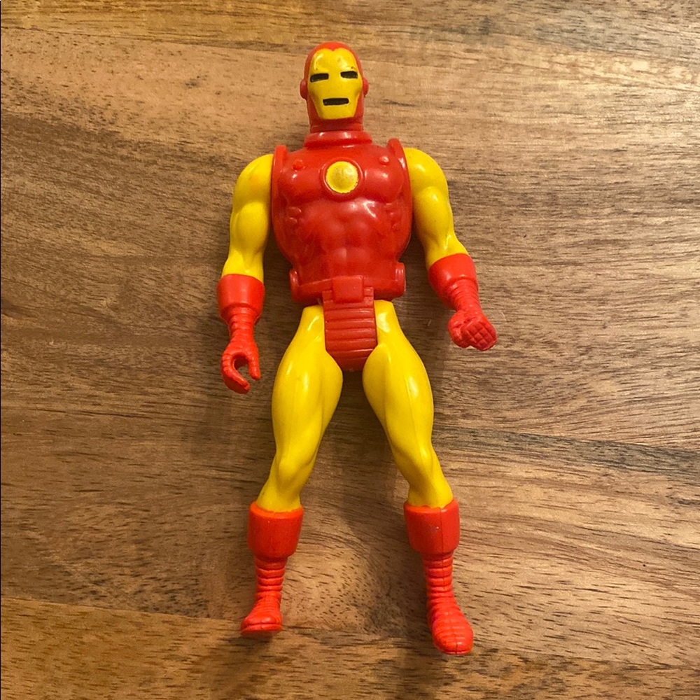 VINTAGE 1984 Marvel Comics SECRET WARS IRON MAN Figure